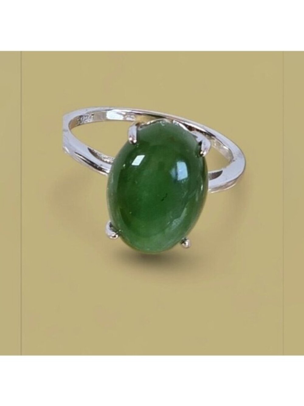 925 Sterling Silver Ring with Natural Jade 10x13mm Gemstone